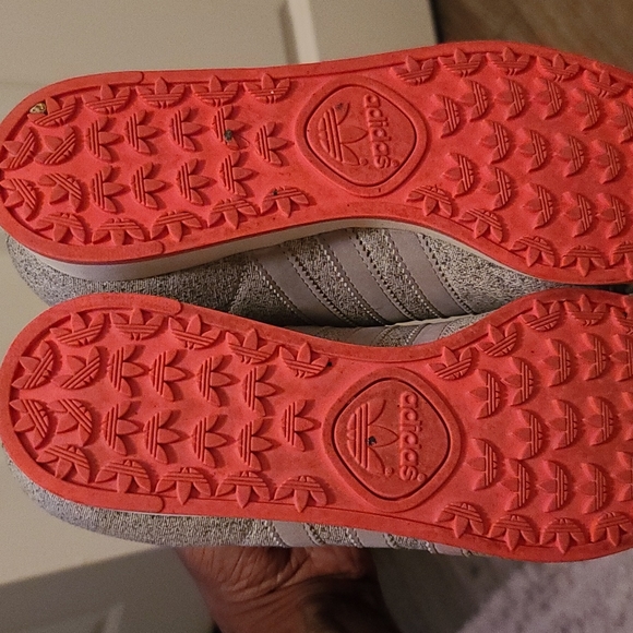 Very lightly worn Adidas - Picture 7 of 12